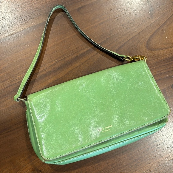 kate spade Handbags - 💚💕Kate Spade Wristlet/ Shoulder Bag (convertible)💚💕